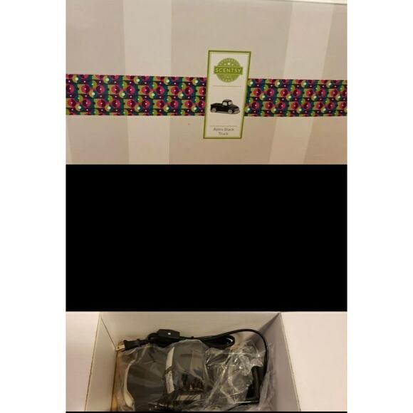 Scentsy BLACK RETRO TRUCK Warmer RARE LIGHTS UP Father’s Day Collection Retired - Picture 5 of 5